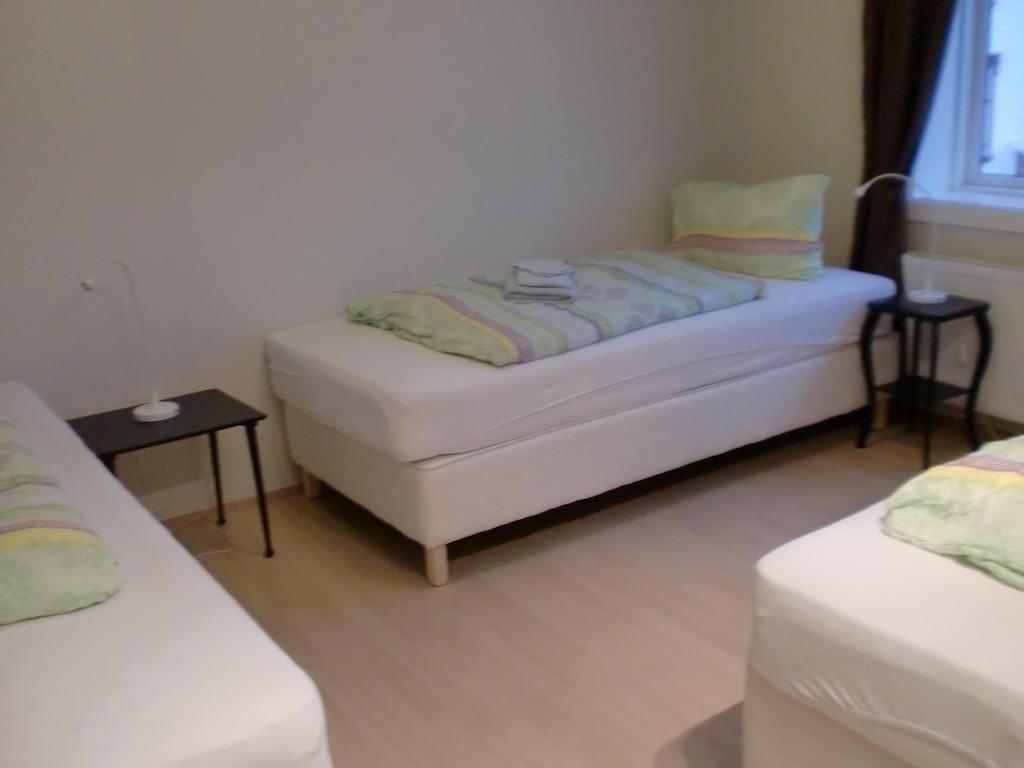 Guesthouse Tilraun بلونديوس الغرفة الصورة