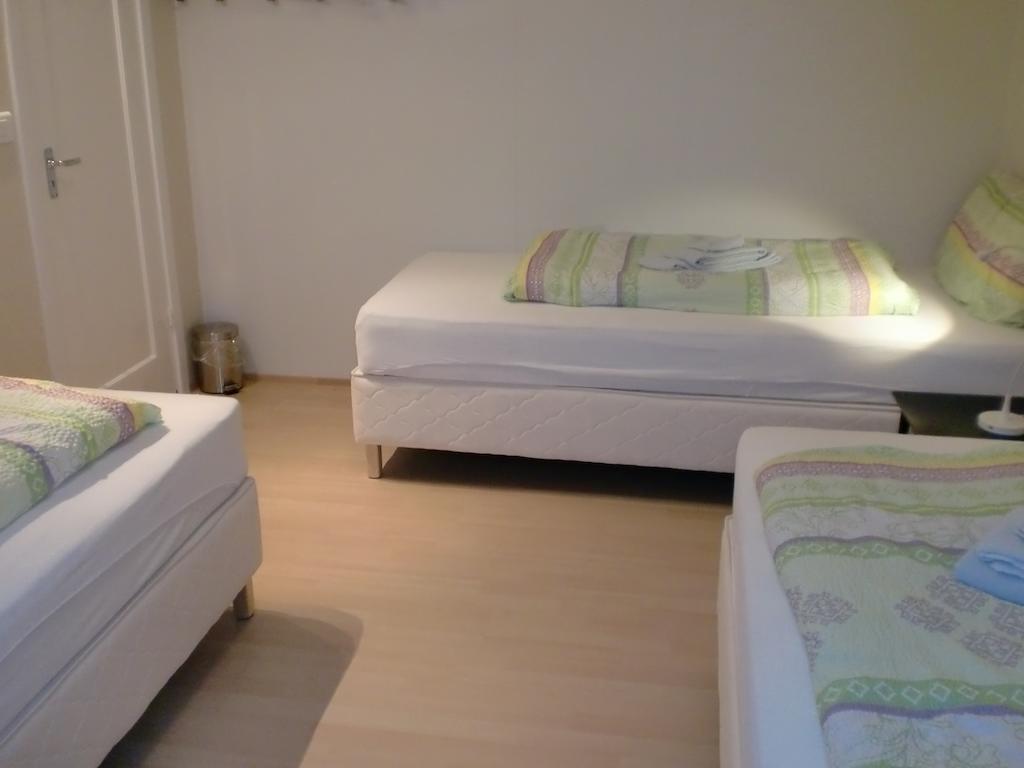Guesthouse Tilraun بلونديوس الغرفة الصورة